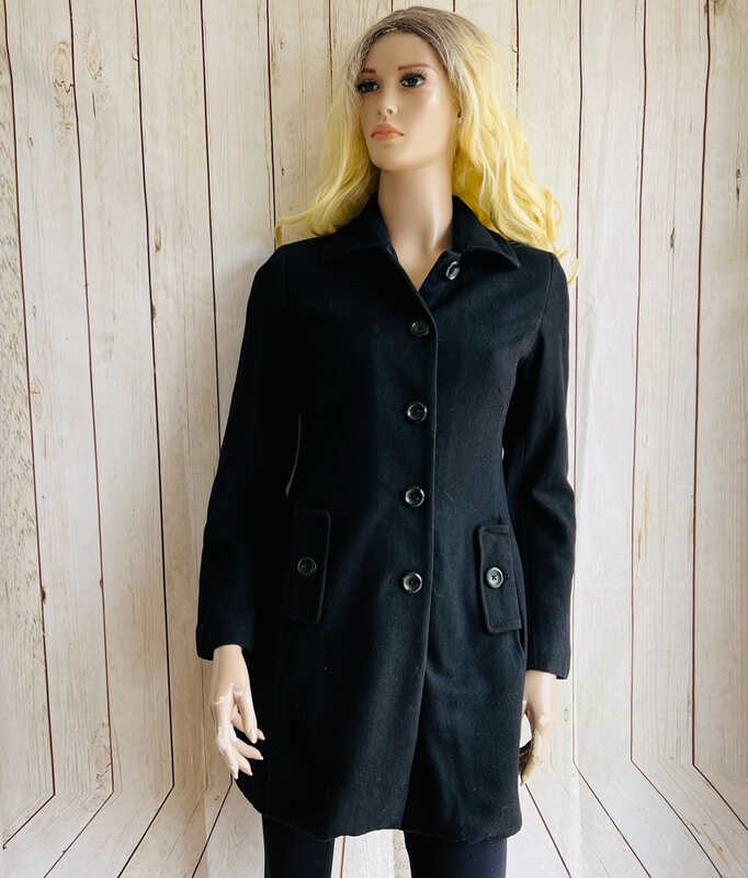 Abrigo Negro